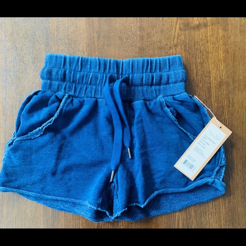 Niyama Sol cropped blue short set